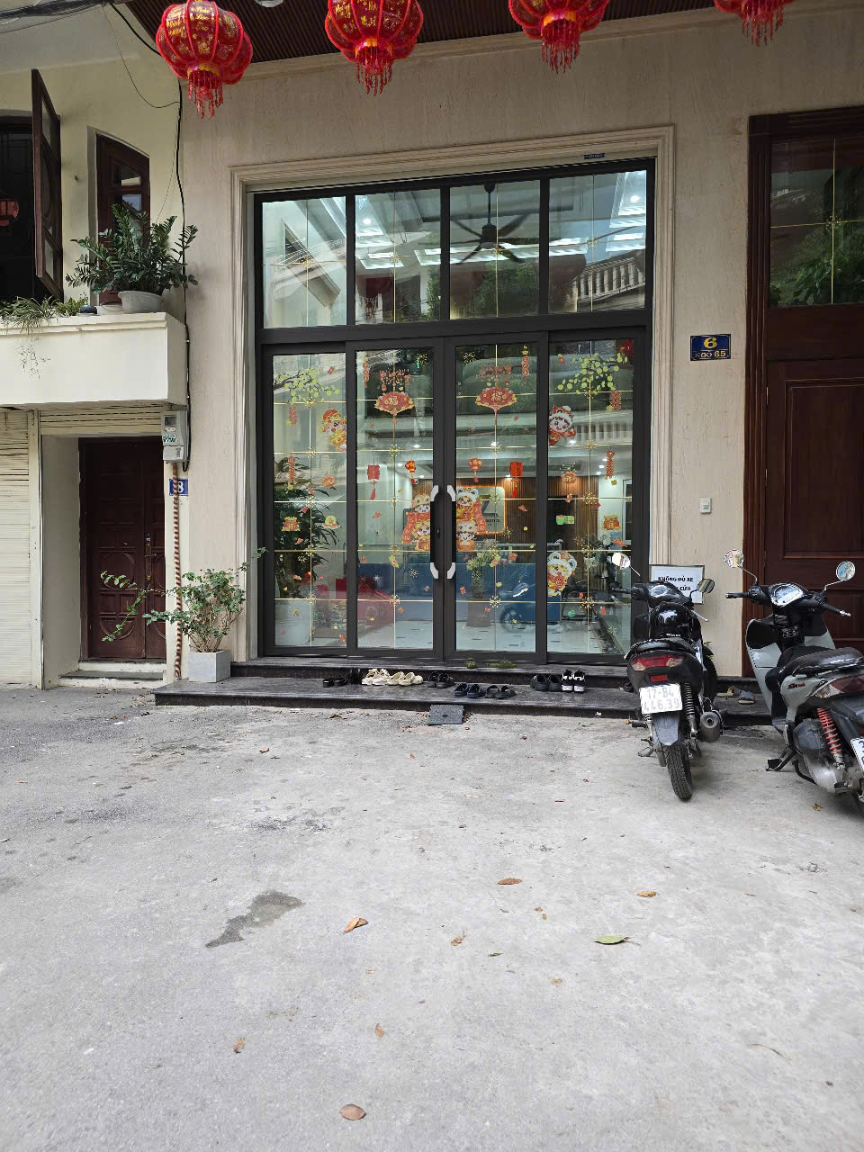 Kính cường lực